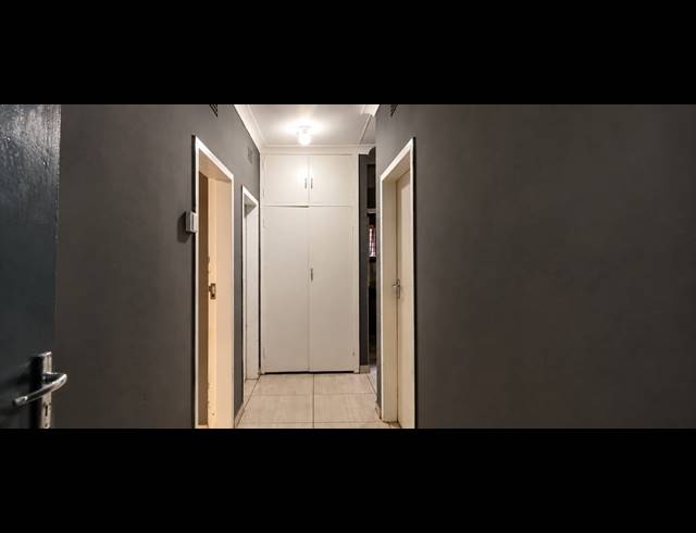 4 BEDROOM FREESTANDING FOR SALE IN VANDERBIJLPARK CE 2
